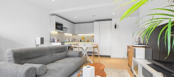 Apartamento T2 em London, United Kingdom N.º 8242 3