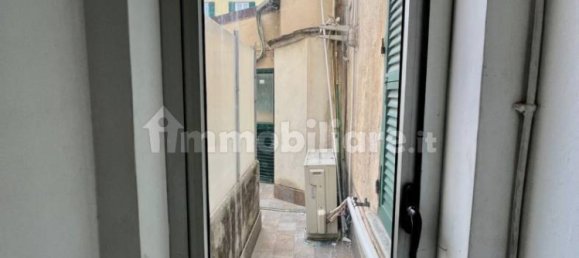 Escritório de 5 divisões em Genoa, Italy N.º 12374 14