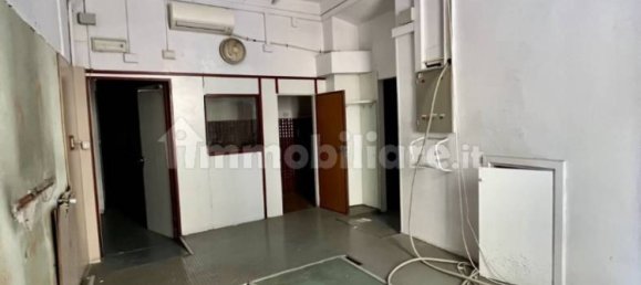 Escritório de 5 divisões em Genoa, Italy N.º 12374 6