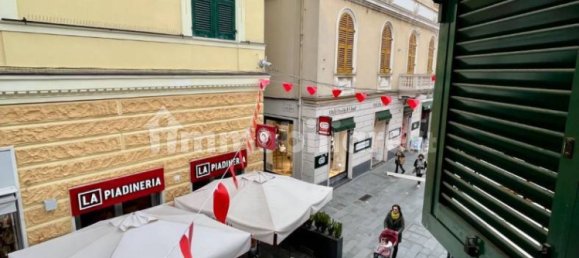 Escritório de 5 divisões em Genoa, Italy N.º 12374 8