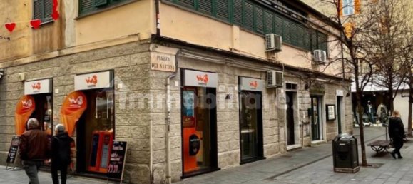 Escritório de 5 divisões em Genoa, Italy N.º 12374 3