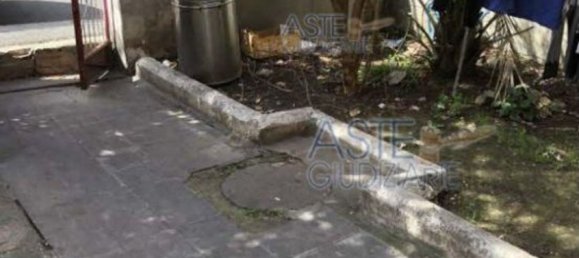 3 rooms Apartment in Rome, Italy No. 101369 4