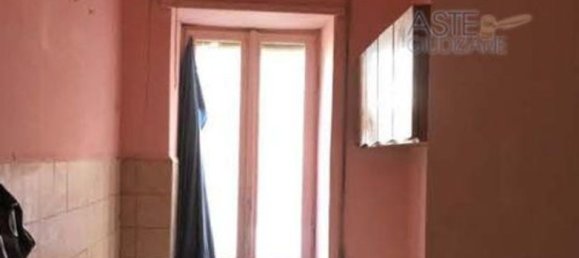 3 rooms Apartment in Rome, Italy No. 101369 8