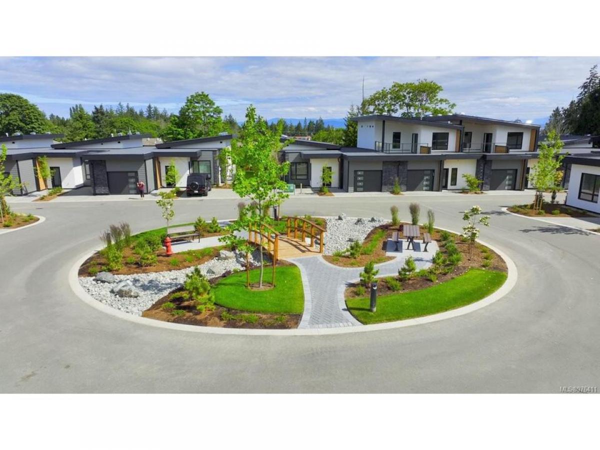 2 bedrooms House in British Columbia, Canada No. 1307