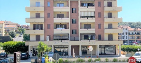 Apartamento de 3 habitaciónes en Bracciano, Italy No. 203632 3