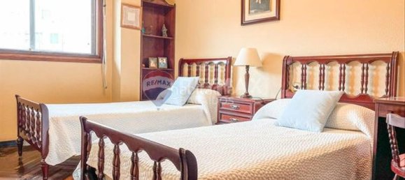 Apartamento de 4 dormitorios en Vigo, Spain No. 184140 26