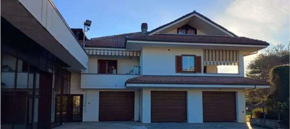 517m² Building in San Giorgio Canavese, Italy No. 9046 2