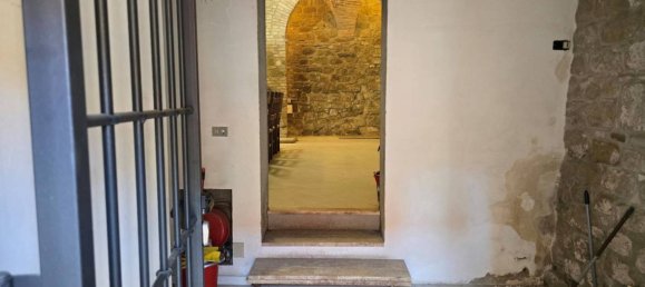 4 Schlafzimmer Wohnung in Perugia, Italy, Nr. 280907 42