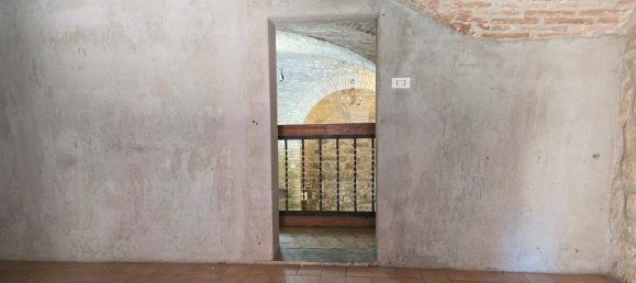 4 Schlafzimmer Wohnung in Perugia, Italy, Nr. 280907 8