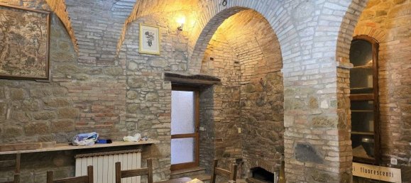 4 Schlafzimmer Wohnung in Perugia, Italy, Nr. 280907 32