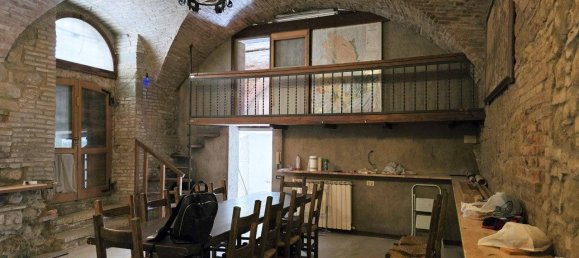 4 Schlafzimmer Wohnung in Perugia, Italy, Nr. 280907 33