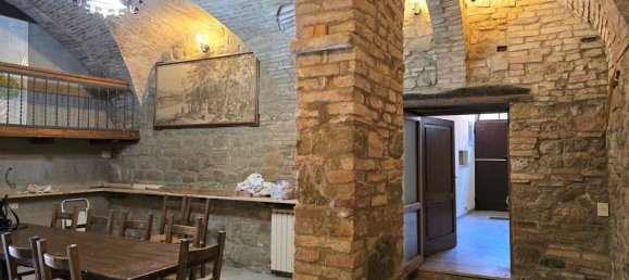 4 Schlafzimmer Wohnung in Perugia, Italy, Nr. 280907 31