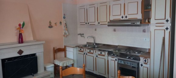 19 rooms Villa in Fragneto Monforte, Italy No. 262990 10