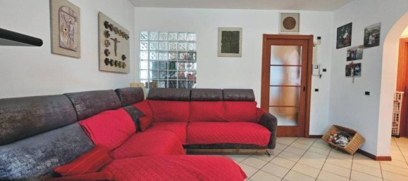 Квартира с 3 комнатами в Курно, Италия № 33224 12