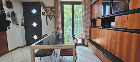 Квартира с 3 комнатами в Курно, Италия № 33224 5