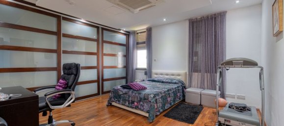 5 Schlafzimmer Villa in Dromolaxia, Cyprus, Nr. 9524 21