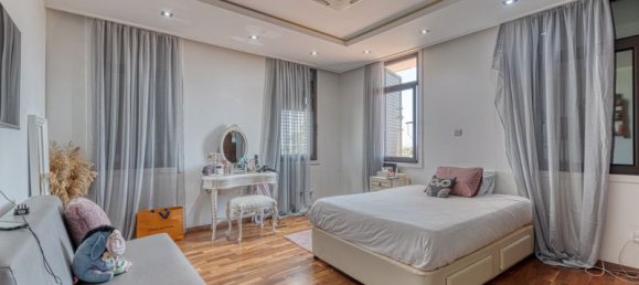 5 Schlafzimmer Villa in Dromolaxia, Cyprus, Nr. 9524 26