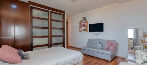 5 Schlafzimmer Villa in Dromolaxia, Cyprus, Nr. 9524 25