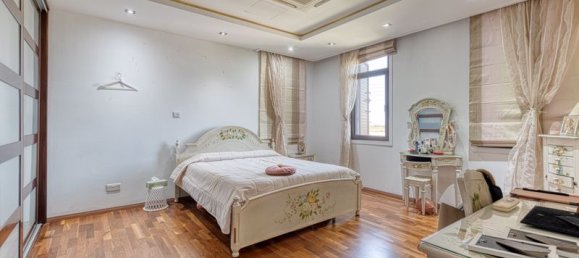 5 Schlafzimmer Villa in Dromolaxia, Cyprus, Nr. 9524 23