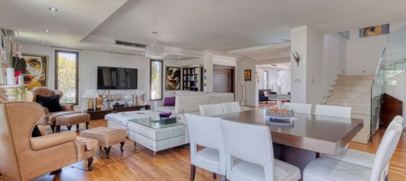 5 Schlafzimmer Villa in Dromolaxia, Cyprus, Nr. 9524 8