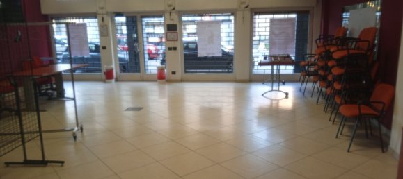  عقار تجاري في Milan, Italy 85متر مربع رقم 250580 10