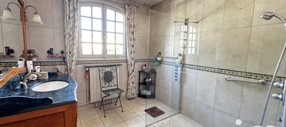 6 rooms Castles in Chinon, France No. 228724 10