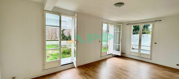 Edificio de 13 habitaciónes en Bretigny-sur-Orge, France No. 178612 3