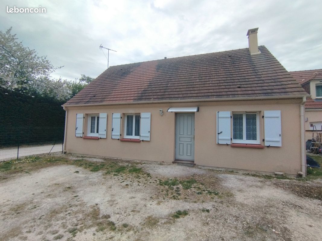 Casa de 3 dormitorios en Aubepierre-Ozouer-le-Repos, France No. 302521