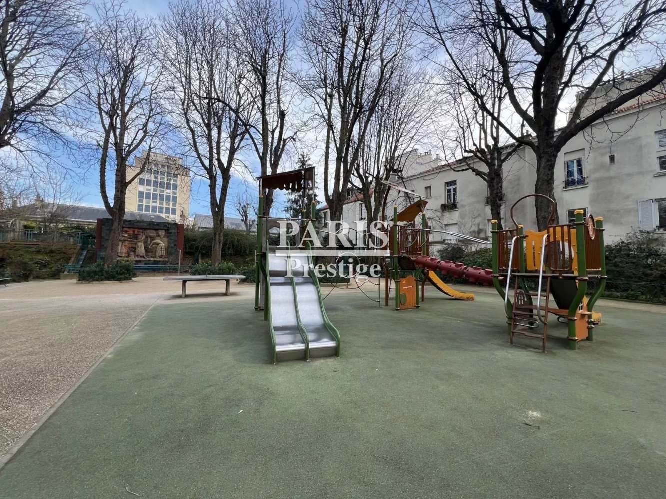 2 bedrooms Apartment in Paris, France No. 139340