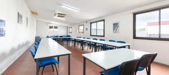  عقار تجاري في Saint-Pierre-du-Mont, France 500متر مربع رقم 351011 9