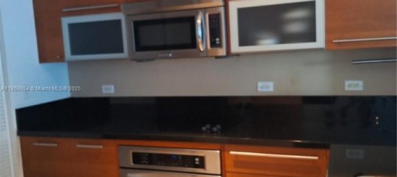 1 dormitorio propiedad comercial en venta en Miami, Miami-Dade, Florida, USA № 614788 20
