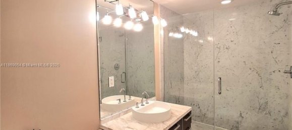 1 dormitorio propiedad comercial en venta en Miami, Miami-Dade, Florida, USA № 614788 28