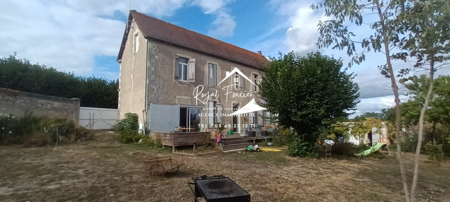 Вилла с 4 спальнями в Сент-Мор-де-Турен, Франция № 95035