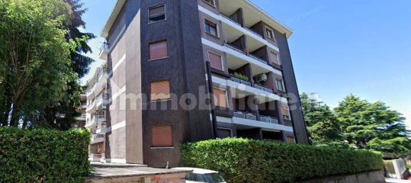 2 bedrooms Apartment in Merate, Italy No. 5213 3
