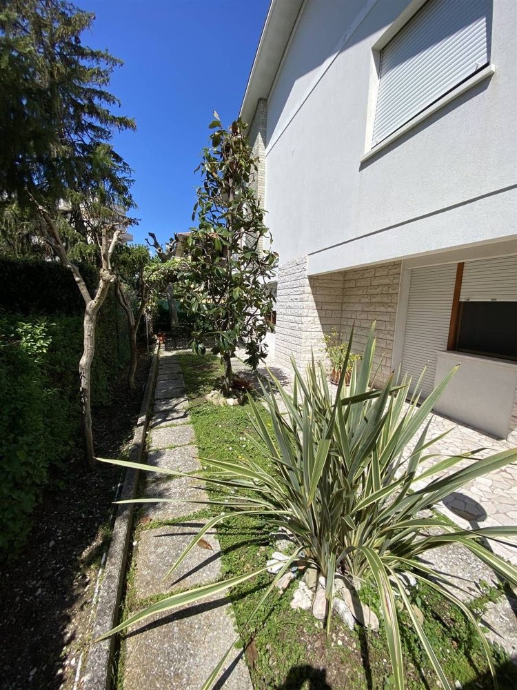 Apartamento de 7 divisões em Fano, Italy N.º 140340