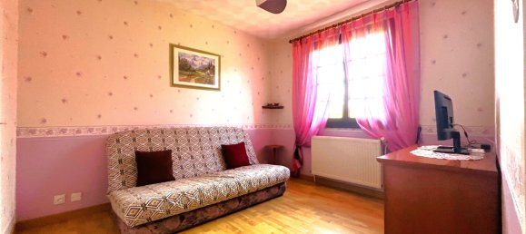 Casa de 4 dormitorios en Maintenon, France No. 66206 4