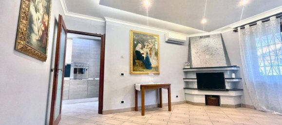 8 bedrooms Villa in Rome, Italy No. 64758 2