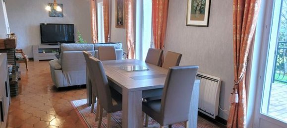 4 bedrooms House in Yonne, France No. 300822 3