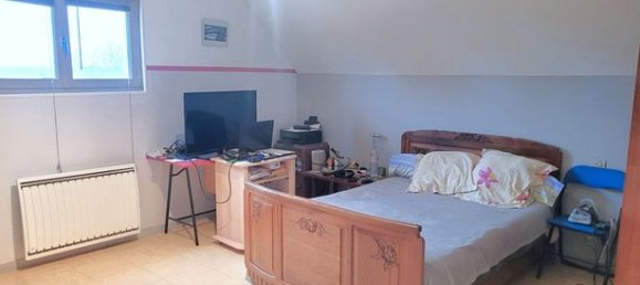 4 bedrooms House in Yonne, France No. 300822 9