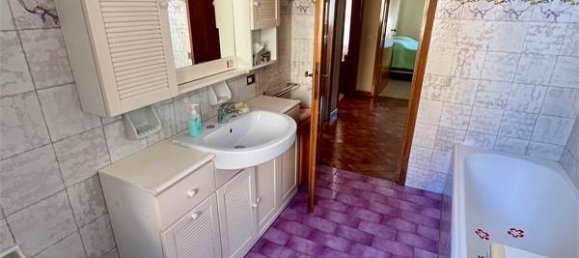 4 Schlafzimmer Villa in Pescia, Italy, Nr. 305363 9