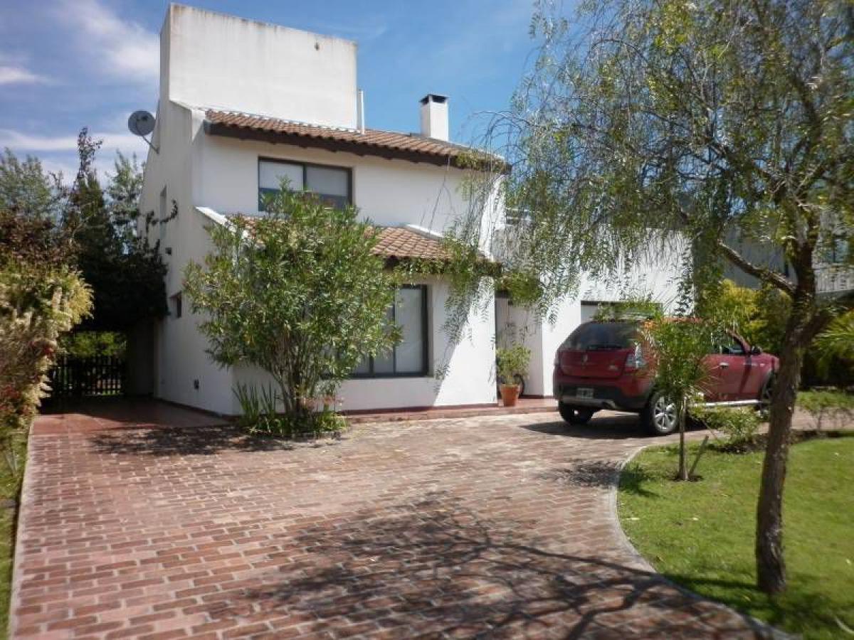 3 bedrooms House in Tigre, Argentina No. 95857