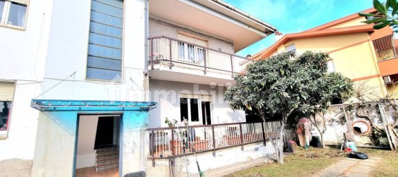 3 bedrooms Apartment in Francavilla al Mare, Italy No. 259330 5