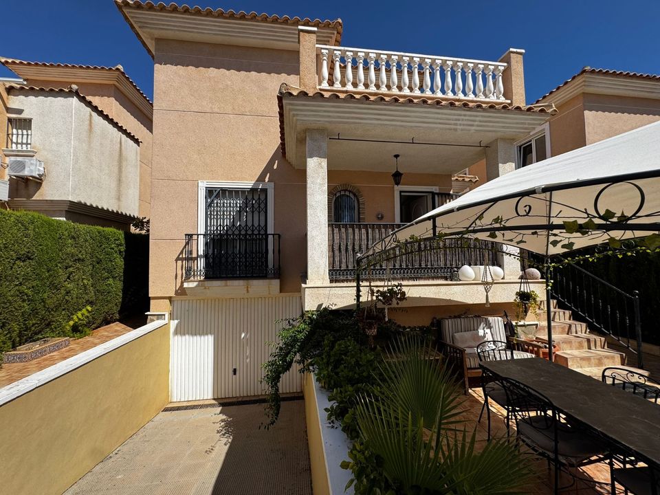 4 bedrooms House in Alicante, Spain No. 222491