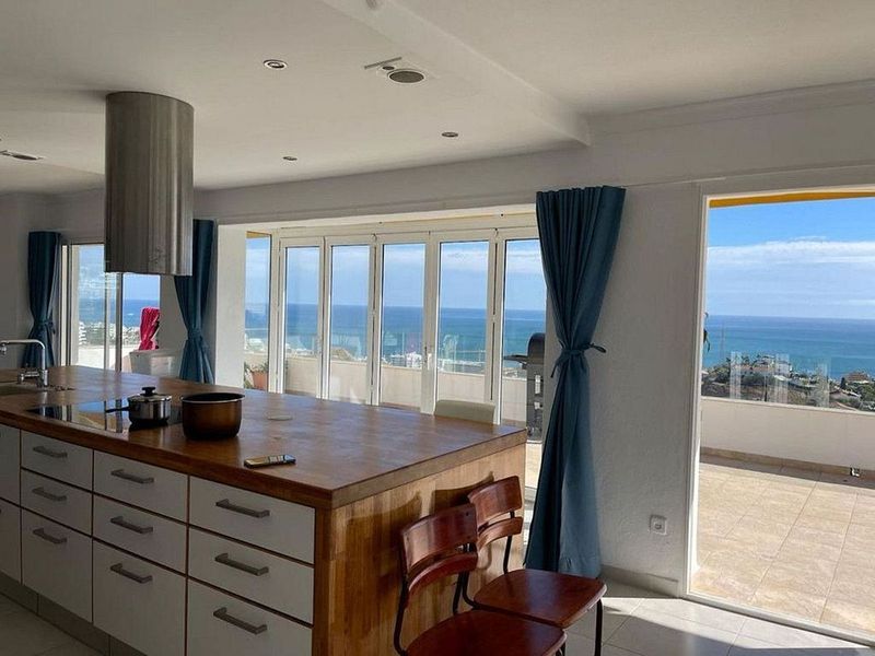 3 bedrooms Penthouse in Fuengirola, Spain No. 237857