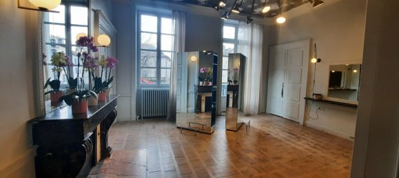 1 bedroom Apartment in Aurillac, France No. 194901 2