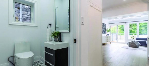 5 bedrooms House in Toronto, Canada No. 314 10