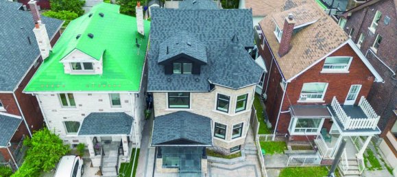 5 bedrooms House in Toronto, Canada No. 314 2