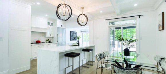 5 bedrooms House in Toronto, Canada No. 314 12