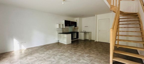 Casa de 3 dormitorios en Ballan-Mire, France No. 248794 2