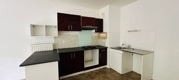 Casa de 3 dormitorios en Ballan-Mire, France No. 248794 3